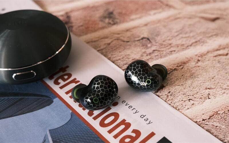 How True Wireless Earbuds Improve Your Grades -