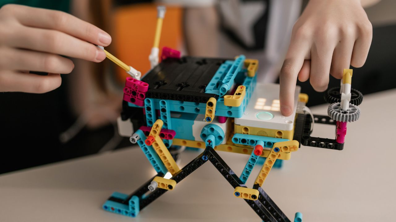 Best Alternatives to LEGO for Adults: Exploring the World Beyond the Classic Brick